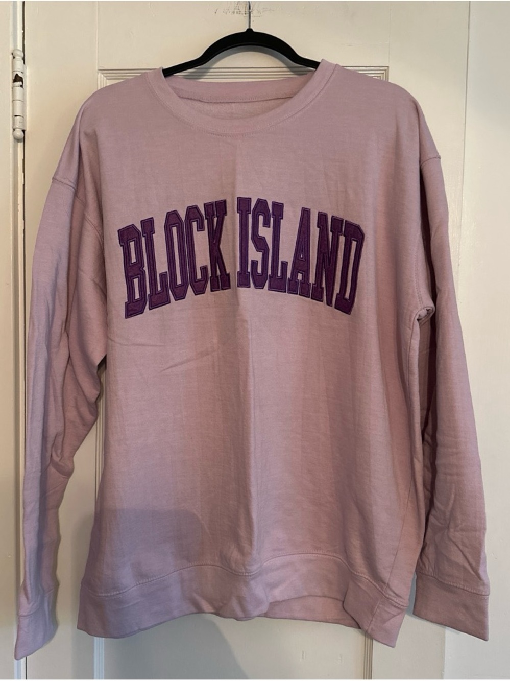 Block Island Crewneck Sweatshirt - Light Purple with Applique